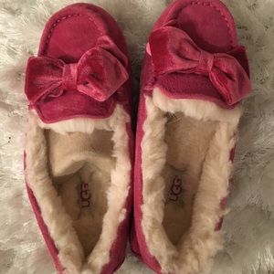 Brand new in box Clara velvet bow slippers